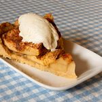 apple pie with vanilla ice cream